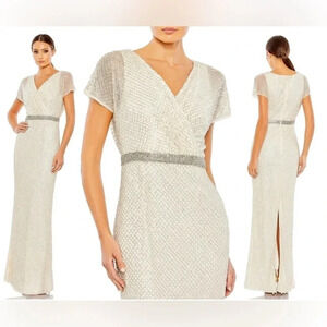 Mac Duggal NWT Beaded Butterfly Sleeve‎ Column Gown. Nude/Silver Sz 22 $698 MSRP